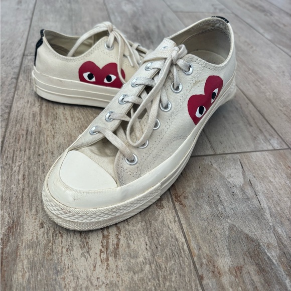 Comme de Garçon PLAY x Converse Unisex Chuck Taylor Lace Up Sneakers - Picture 2 of 12